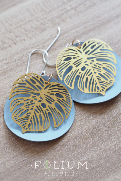 Palet Disc Monstera Leaf Earrings